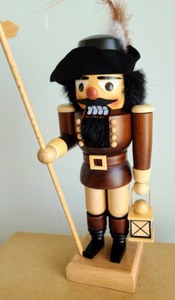 Seiffener Nussknackerhaus Wooden Nutcracker