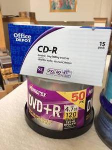 lot 11 image: Writeable CDs and DVDs