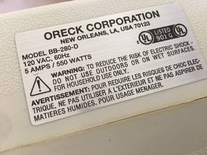 lot 40 image: Oreck XL Vacuum