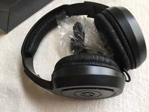 lot 54 image: Samson and Sennheister Headphones