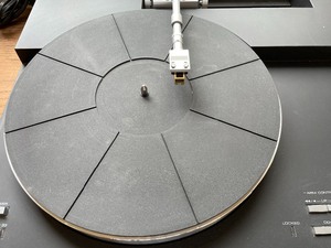 lot 117 image: Yamaha Linear Tracking Quartz Locked PX-3 Turntable