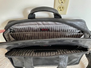 lot 152 image: Tumi Briefcase