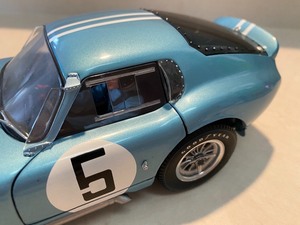 lot 256 image: Racing Legends Die Cast- 118 Scale Collector Car Cobra Daytona Coupe