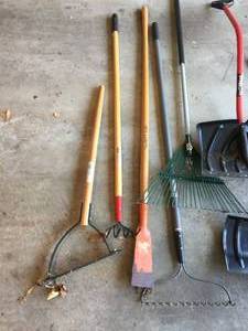 lot 167 image: Long Handle Tools