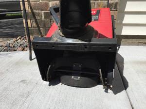 lot 190 image: Toro CCR Powerlite 3 HP Snow-Blower