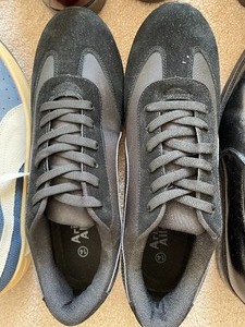 lot 319 image: 8 Pairs of Mens Size 13 Shoes