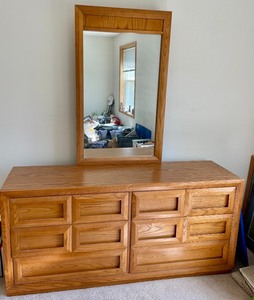 lot 305 image: Stanley Dresser