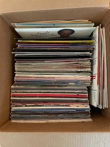 lot 286 image: Lot of Records