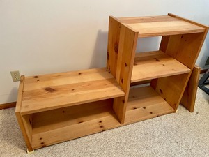lot 280 image: Knotty Pine Wooden Shelf