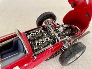lot 263 image: Cmc Die Cast Collector Car 118 Scale -Quartzo Lotus 72