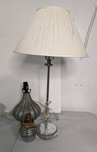 lot 59 image: (3) Chic Table Lamps