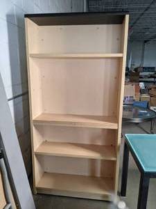lot 51 image: Pressed Wood Bookcase with Adjustable Shelves