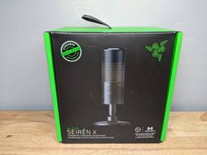 lot 17 image: New Razer Seiren X Supercardioid Condenser Mic  Professional Grade Streaming Microphone