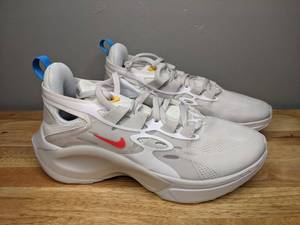 lot 31 image: Brand New Nike Signal DMSX Athletic Shoes Mens 8