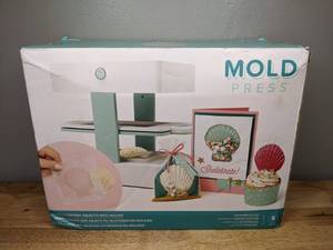 lot 27 image: Brand New We R Memory Keepers Mold Press