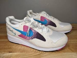 lot 33 image: New Nike Air Skylon II Athletic Sneakers Mens 10.5