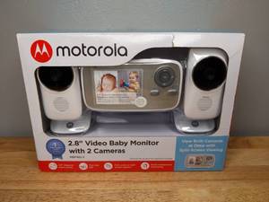 lot 49 image: New Motorola Baby Video Baby Monitor 2 Cameras