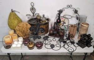 lot 117 image: Home Decor (Candles & Holders, Bookends, Wine Charms, etc.)