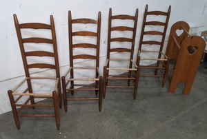 lot 130 image: (4) Ladderback Wood Dining Chairs & Blanket Rack