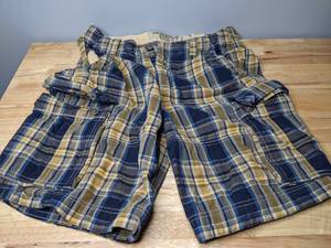 lot 14 image: 4 Pairs of Abercrombie & Fitch Mens Shorts Size 32