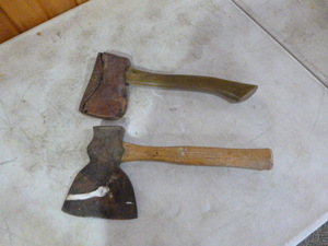 lot 9 image: 2 Axes