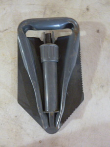lot 35 image: Military Shovel