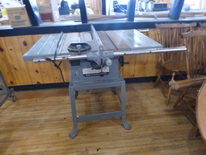lot 4 image: Rockwell Table Saw on Stand