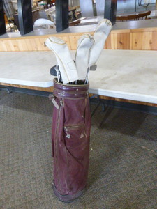 lot 60 image: Set of Golf  Clubs and  Bag