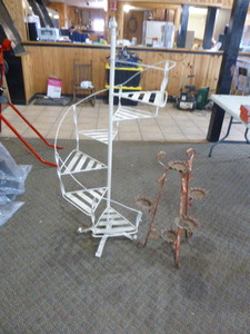 lot 72 image: 2 Plant Stands