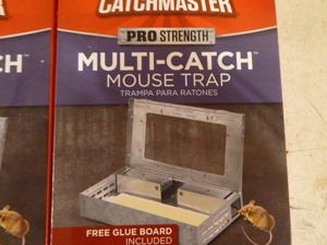 lot 73 image: 2 Catchmaster Multi-Catch  Mouse Traps