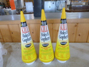 lot 76 image: 3 Bottles of Sweeneys Mole and Gopher Poison Peanuts