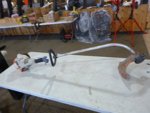 lot 89 image: Stihl Weed Whip