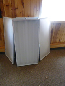 lot 104 image: 6 Fluorescent Lights