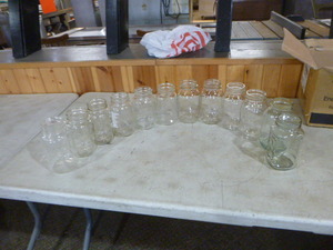 lot 111 image: 12 CanningFruit Jars