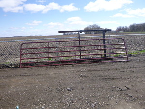 lot 2 image: Gate