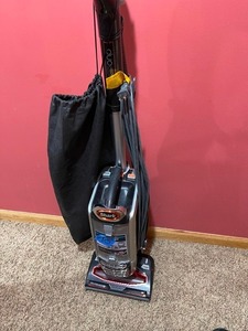 lot 10 image: Shark DuoClean Lift-Away Upright Vacuum