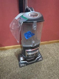 lot 29 image: SHARK NAVIGATOR LIFT-AWAY Vacuum