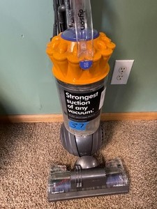 lot 37 image: DYSON BALL MULTI FLOOR