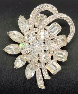 Absolutely Stunning Vintage Eisenberg Ice Brooch