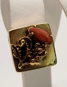 Vintage 14K & Coral Screw Backed Earrings