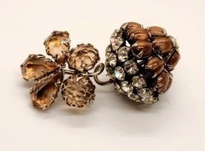 Vintage Acorn Brooch