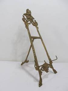 lot 25 image: Ornate Solid Brass Vintage Easel Stand