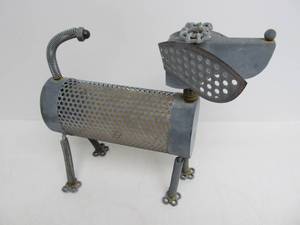 lot 88 image: Metal Bouncing-Head YardGarden Dog Statue