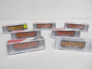 lot 141 image: Lot of INTERMOUNTAIN Model Train Cars - N Gauge