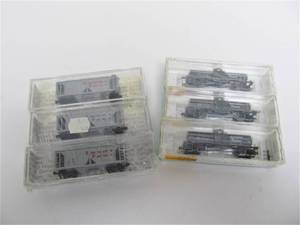 lot 142 image: 2 New Sealed 3-Pack Micro Train Car Southern Pacific Sets