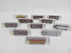 lot 143 image: Lot of Kadee Micro-Train Model Train Cars - N Gauge