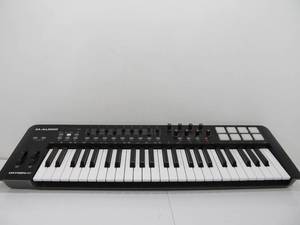 lot 93 image: Working M-AUDIO Oxygen 49 Electric Keyboard