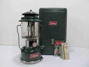 lot 100 image: Nice Condition COLEMAN Lantern wMetal Carrying Case