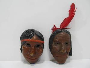 lot 111 image: Small Vintage 1930s-40s Hand Carved Native American Wood Faces
