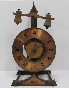 lot 117 image: Vintage Buco Swiss Baumann Wooden Gear Clock
